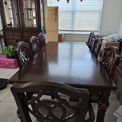 Formal Dining Table w/8 Chairs