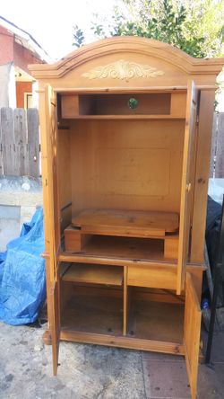 Bendo mueble. Puramadera solida.