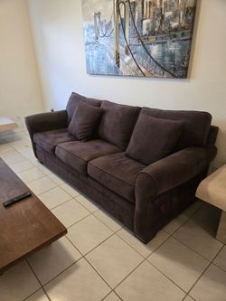 Pull out couch by Cindy Crawford