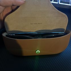Ray Ban Meta Wayfarer Sunglasses With Charging Case 