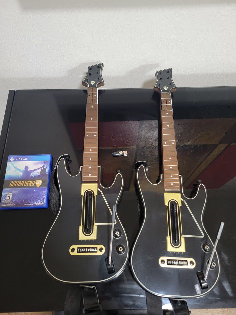 Guitar Hero Ps4 + Two Guitars