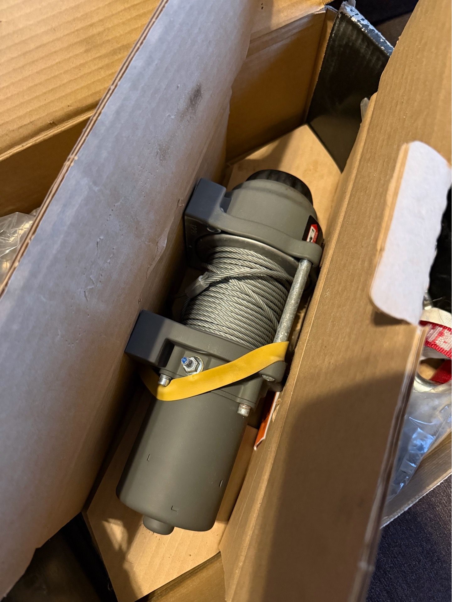 WARN Vantage 2000 winch.
