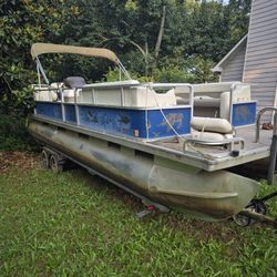 Pontoon Boat 
