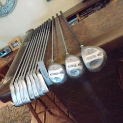 Set Of Golf ⛳ Clubs (Virage knight)