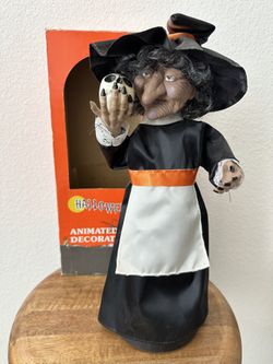 VINTAGE 80s HALLOWEEN WITCH w/ SKULL 15” FIGURE ELECTRONIC SOUND LIGHTS UP WORKS BOX