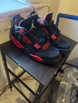 Jordan 4 red thunder size 9