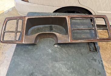 Escalade dash bezel PRICE IS FIRM!!!!!