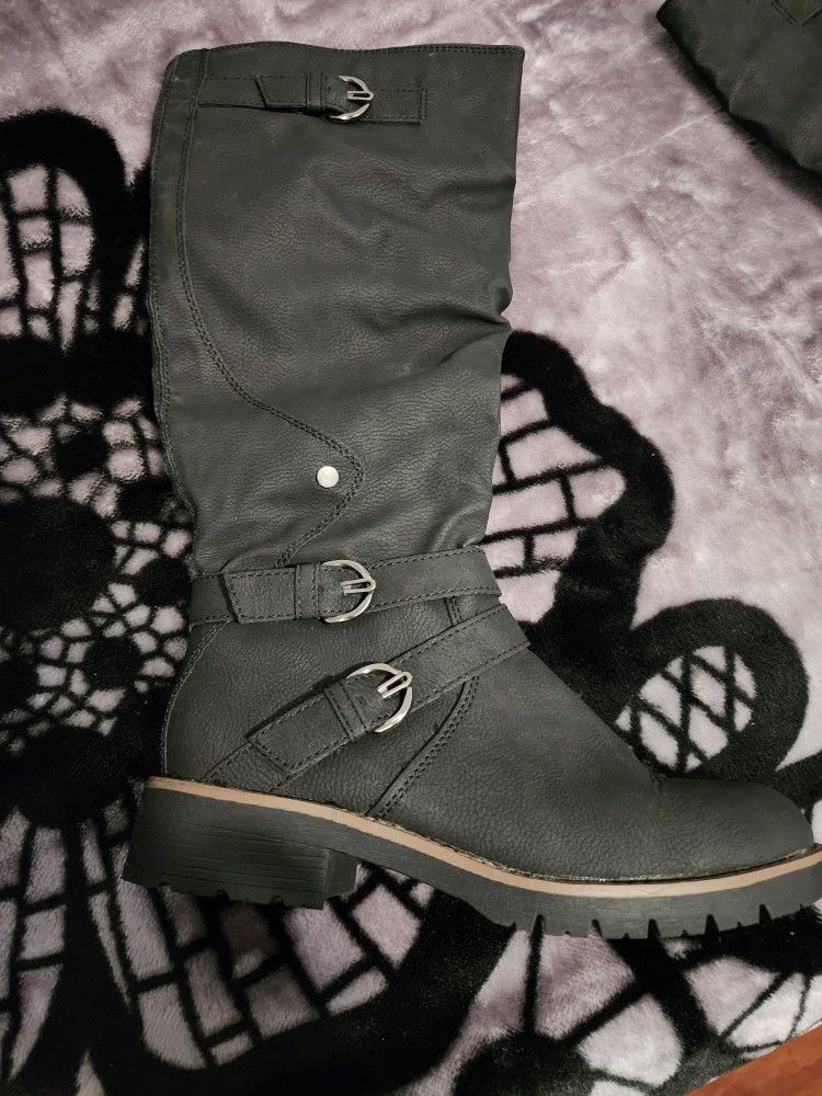 Boots  Blak  7.5