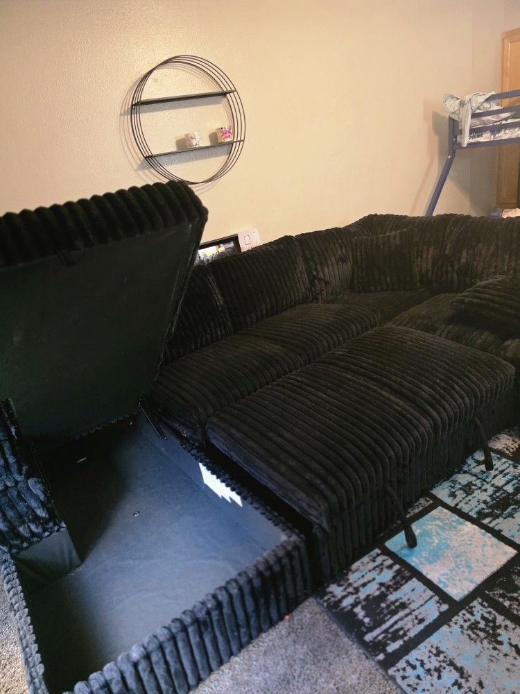 Large Sectional COUCH