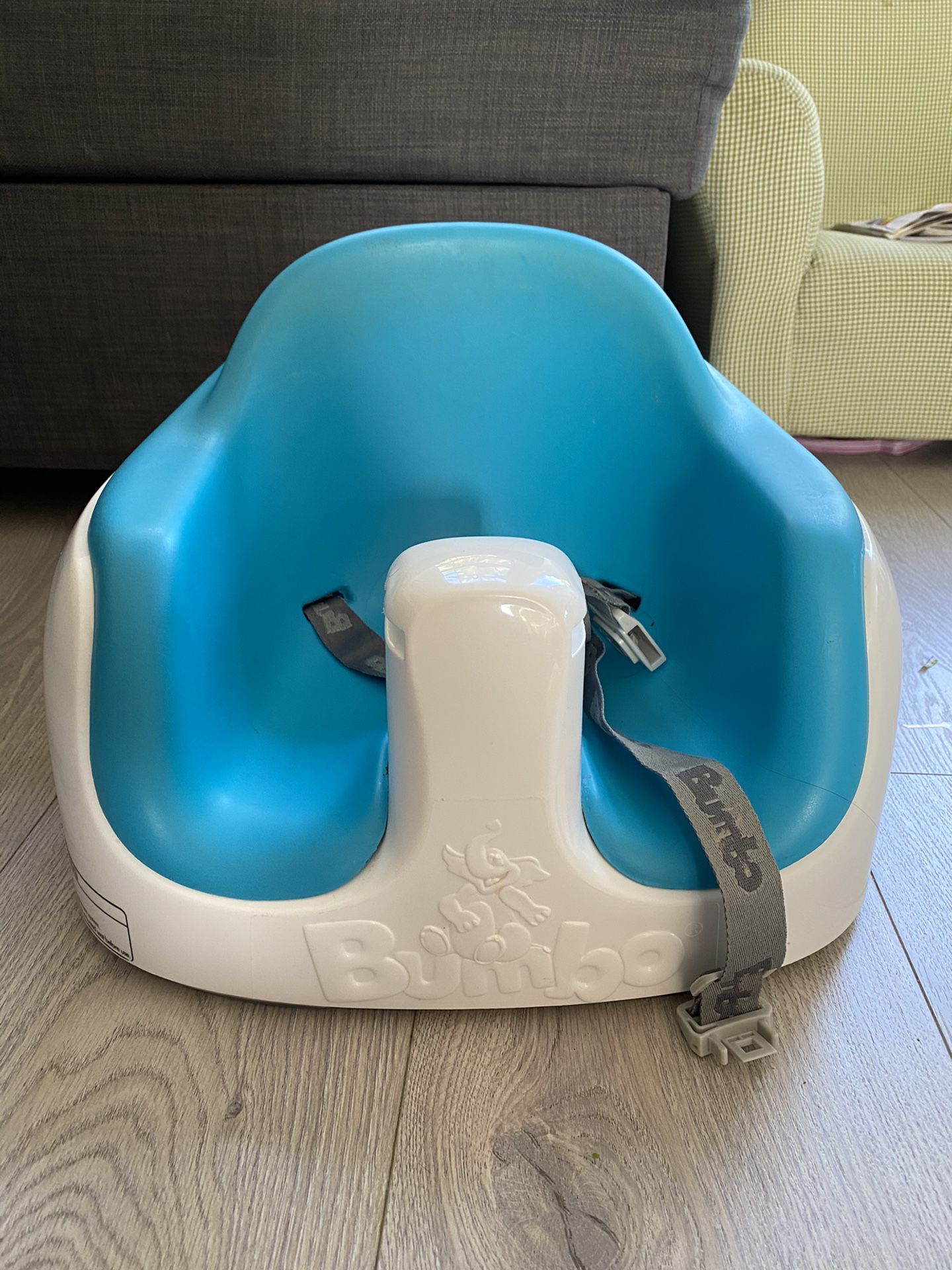 Bumbo Multi seat with toy accessory