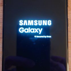 LIKE NEW Samsung Galaxy S21 Ultra 256GB black includes case+stylus

