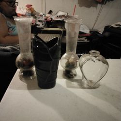 4 Glass Vases