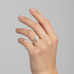 14K Yellow Gold Women's Diamond Ring - 0.85ct