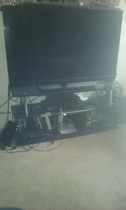 Mitsubishi TV 60in