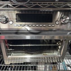 Toaster oven with rotisserie