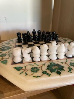 Marble Chess Set, 1’x1’