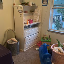 Dresser / Changing Table