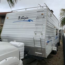 2005 Jayco Baja Toyhauler 