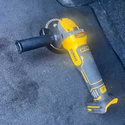 20V MAX Cordless Brushless 4.5 - 5 in. Paddle Switch Angle Grinder with FLEXVOLT ADVANTAGE (Tool Only)