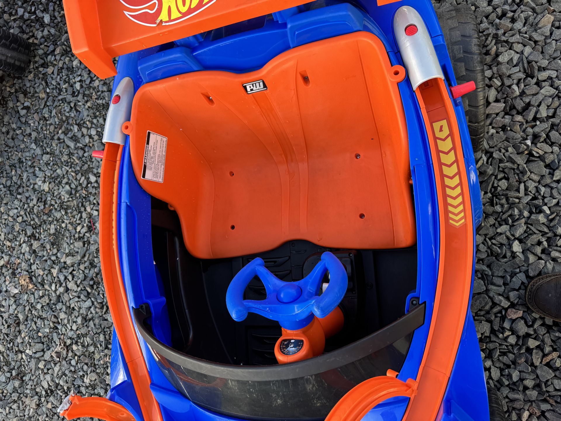 2 power wheels hot wheel racers