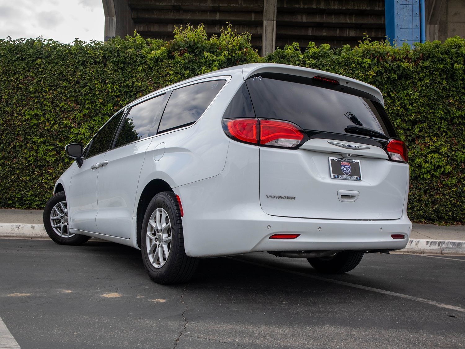 2020 Chrysler Voyager