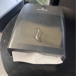 Paper towel Dispenser