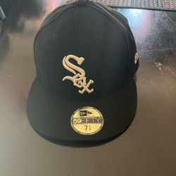 Guys Cap Size 7 3/8 $20 SOX