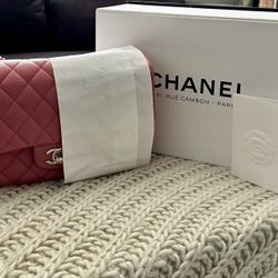 Medium classic Double Flap Chanel Bag