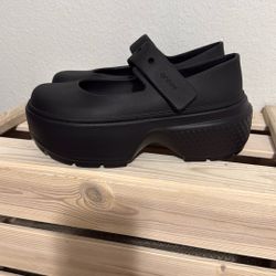 STOMP MARY JANE CROCS