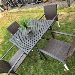 Brand New Patio Outdoor Dining Table Set