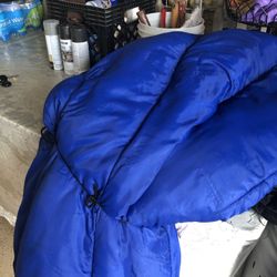 Big umbrella with the sleeping bag go with it used one time