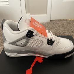 Jordan 4 White Cement 6.5y