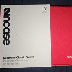 Incase Macbook Pro iPad Pro Cushioned Case