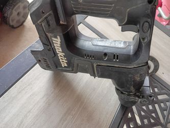 Rotomartillo Makita XRH06