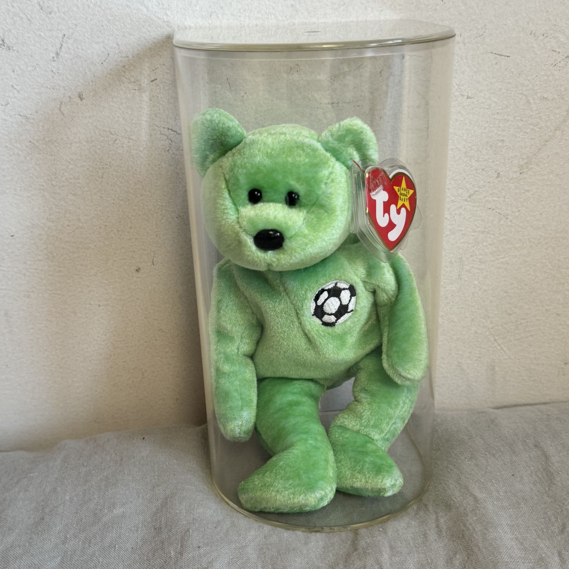 Original TY Beanie Baby *Kicks* - DOB 08/16/1998 Plush Teddy Bear Soccer (Silver Lake)