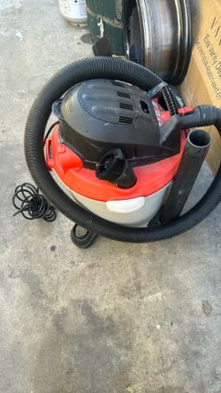 Aspiradora en buenas condiciones toda completa llevársela por $75