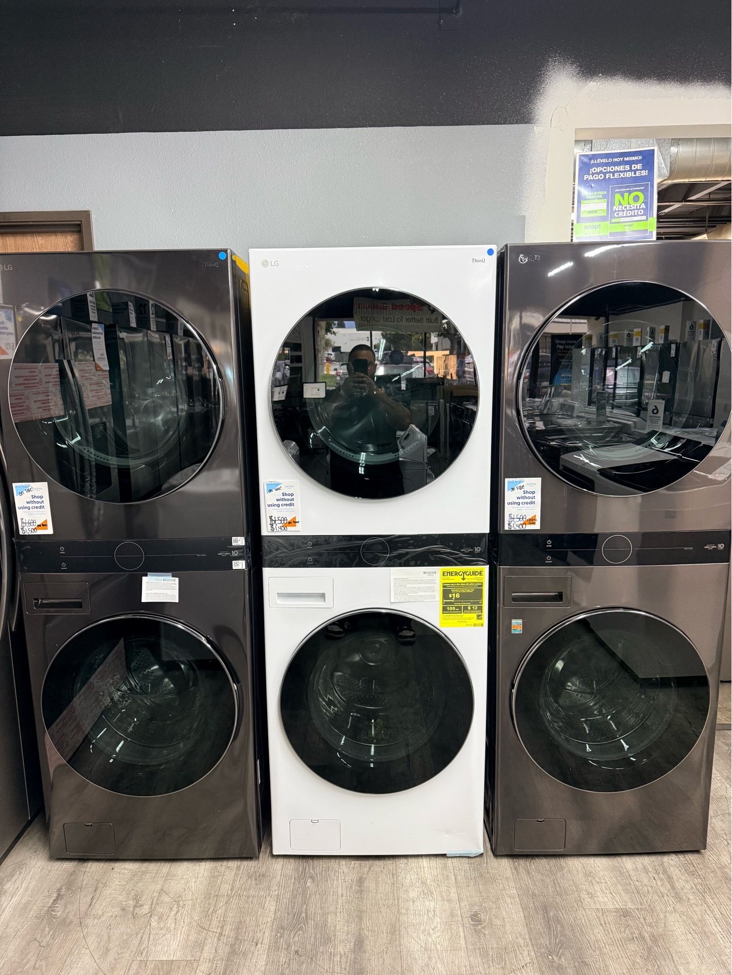🔥 LG - 4.5 Cu. Ft. HE Smart Front Load Washer and 7.4 Cu. Ft. Gas Dryer WashTower with Steam and Built-In Intelligence - White🔥