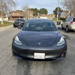 VENDO TESLA MODELO 3 2018 SALVAGE $9,500 OBO