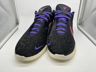 LEBRON 22 "BLACKLIGHT"