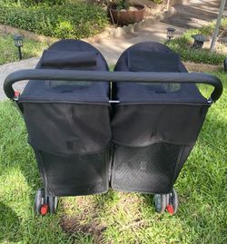 Paws and pals double pet stroller top