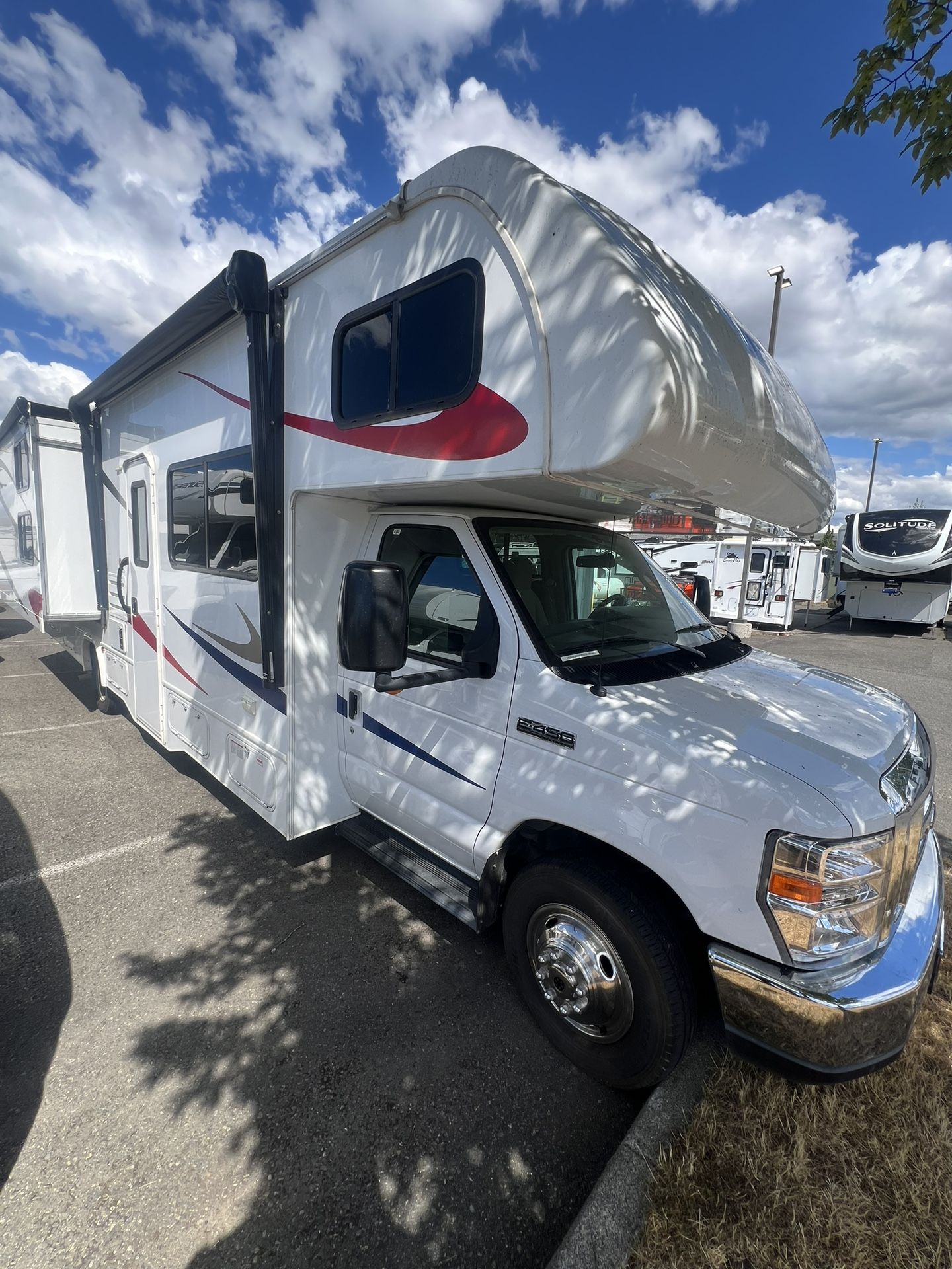 2020 FOREST RIVER FORESTER LE 3251DS