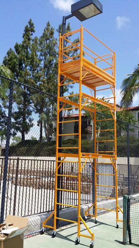 18 Foot scaffolding with safety rails and Outriggers $675