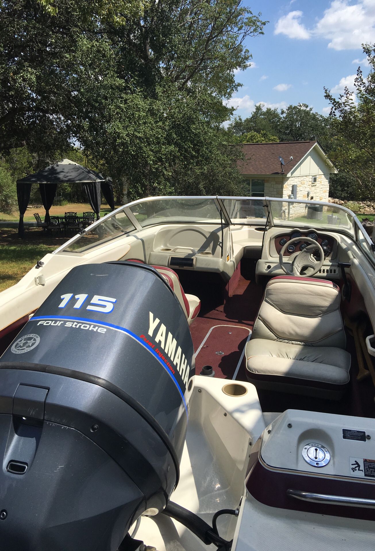 Maxum 17 foot boat with trailer