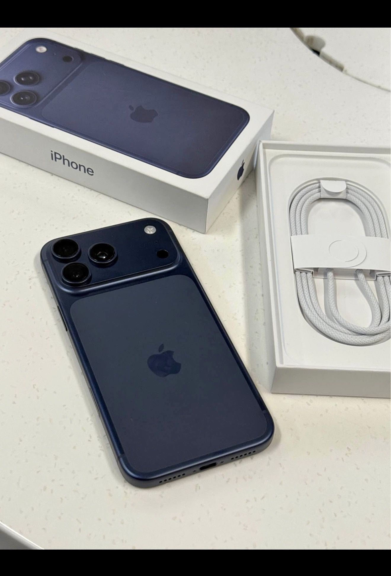 IPHONE 17 PRO MAX. 256GB . UNLOCKED MODEL