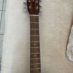 Guitar Yamaha Acoustic 