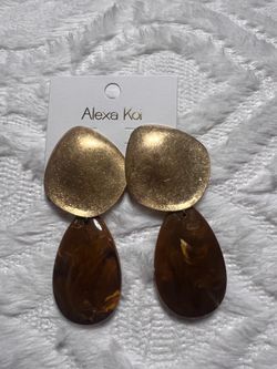 Woman earring