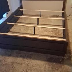 Darn Brown Wooden Queen Bed