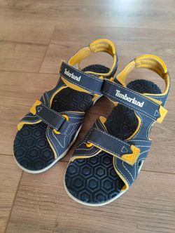 Boys Sandals 2Y size