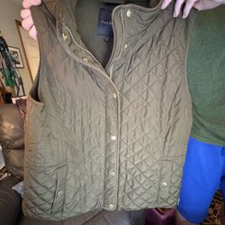 Talbot QUILTED DOWN PUFFER VEST - SOLID- OLIVE