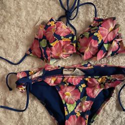 Hollister Sz Small Nwot Swim Suit Bikini And Bottoms